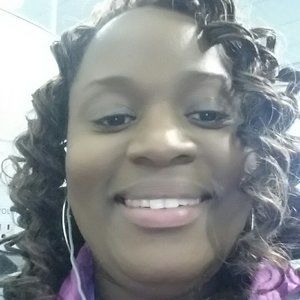 Meet your Posher, Treasa